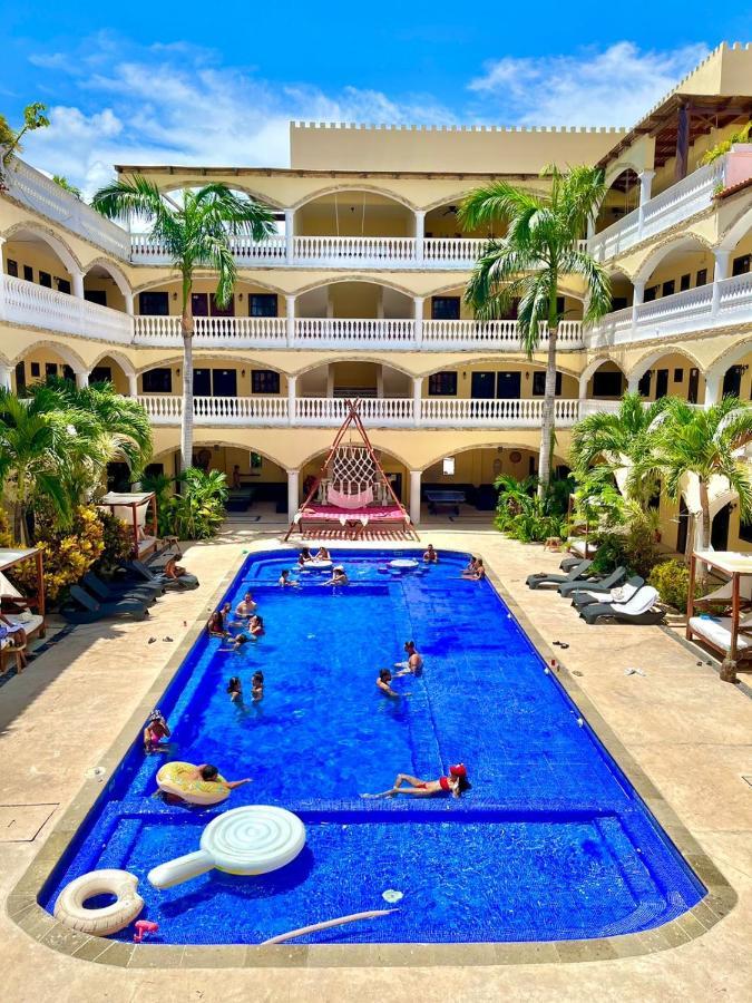 We Playa Hotel Playa del Carmen Exterior foto
